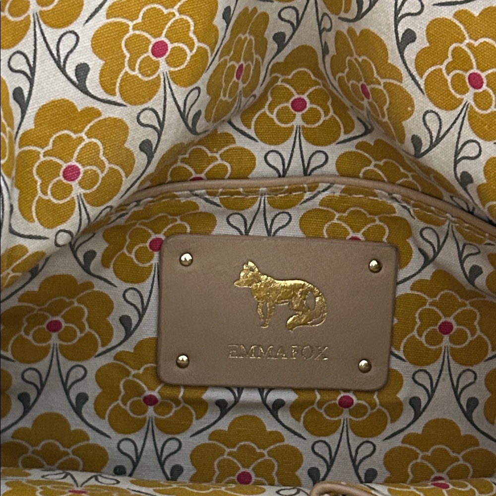 Emma Fox Stylish Tan and Red Handbag crossbody - Picture 6 of 7